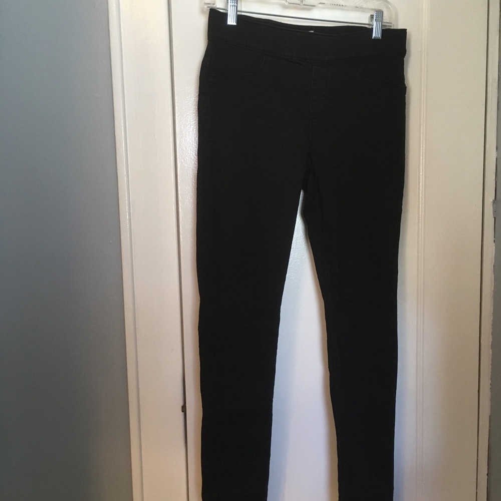 ELLE Black Leggings